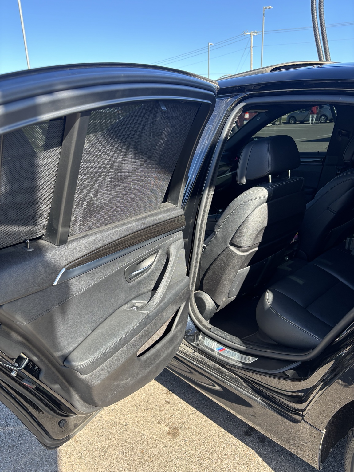 BMW 550i rear exterior