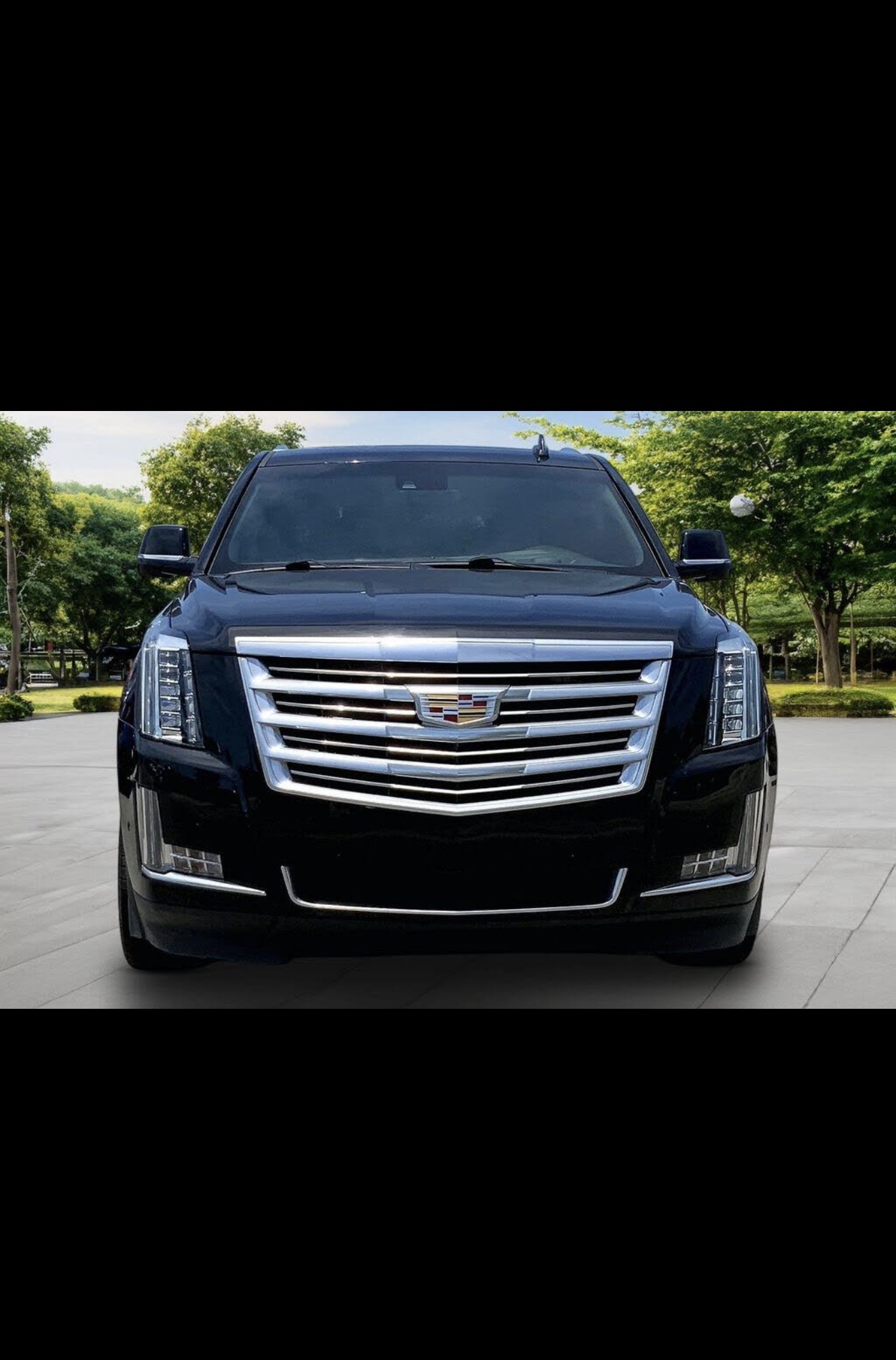 2018 Cadillac Escalade Platinum front view