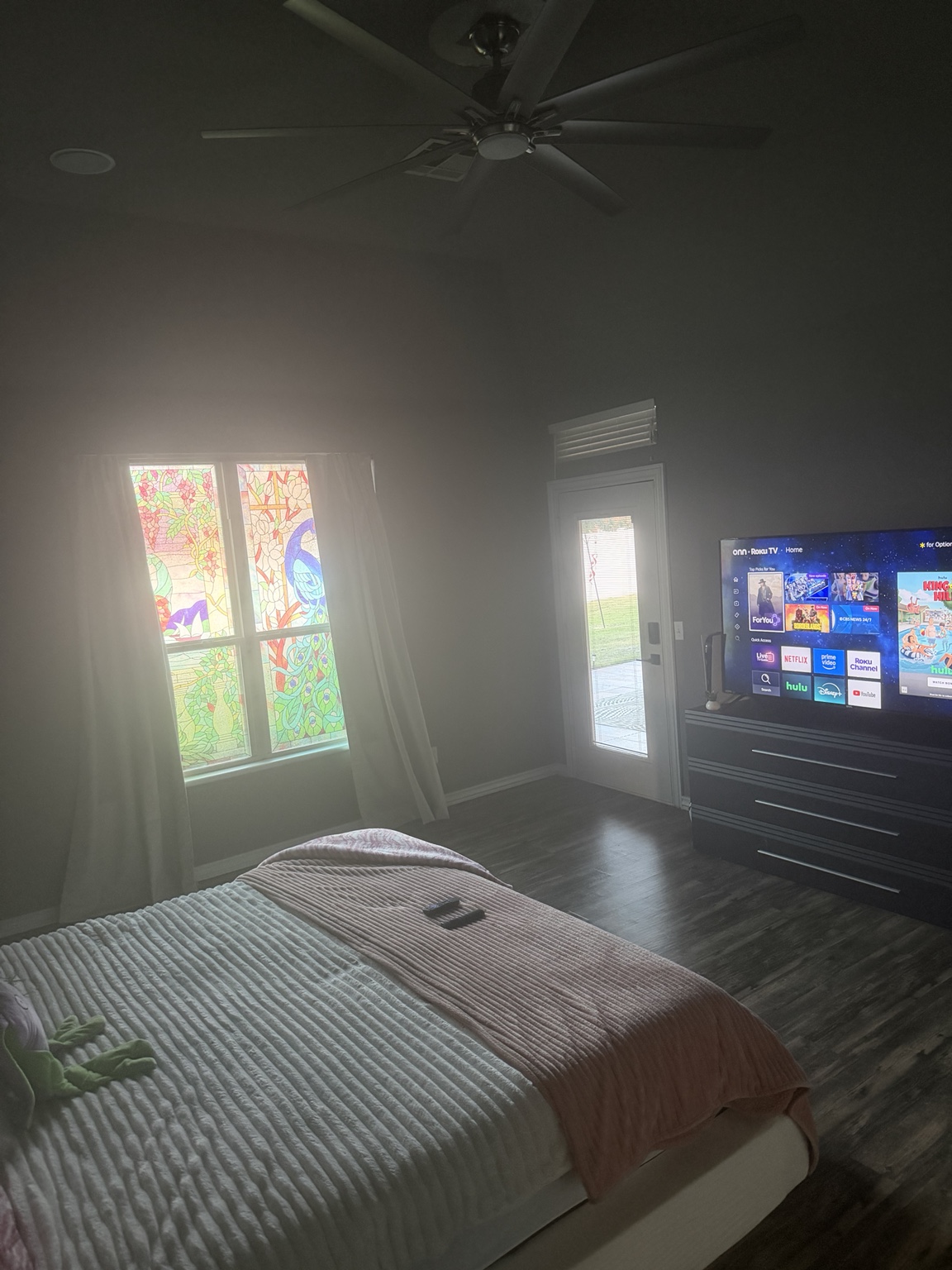 Additional guest bedroom